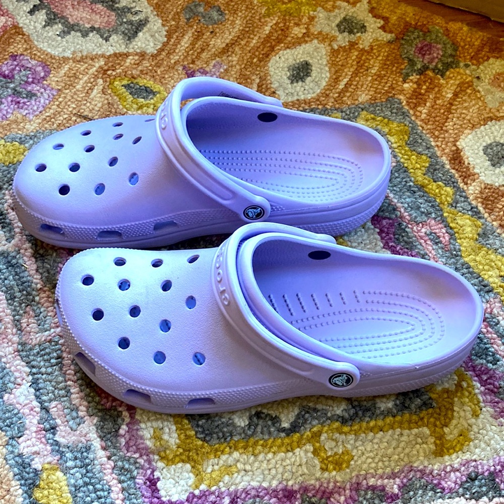 Purple crocs M 11